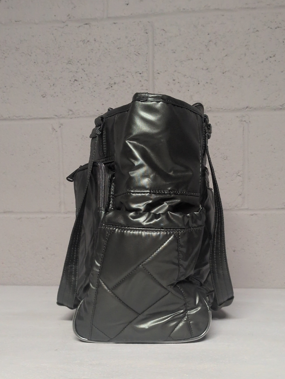 Lug Trotter Tote Bag Metallic Olive, NWT - Picture 8 of 11